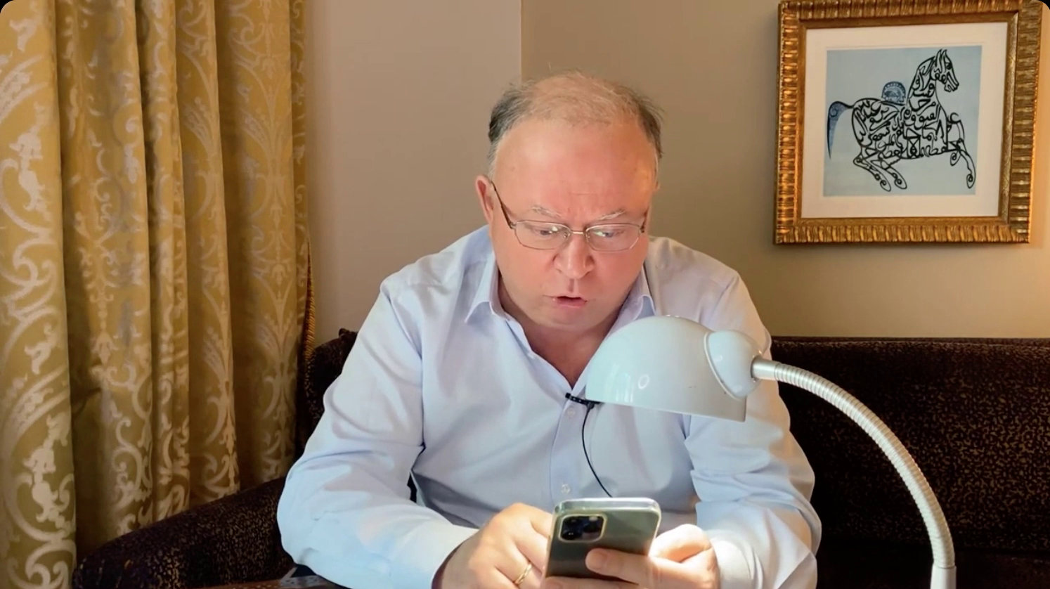 Караулов блокирует своего подписчика до конца жизни за 