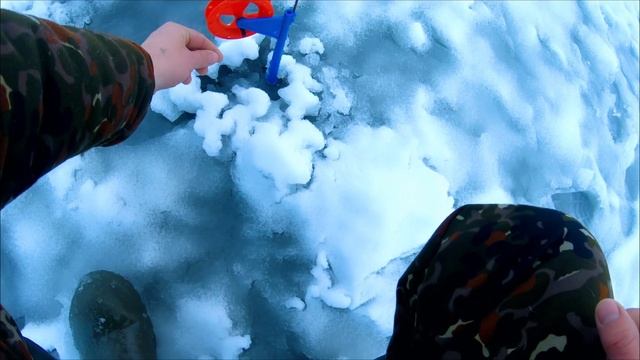 Зимняя рыбалка на Лепельском озере. смотреть онлайн