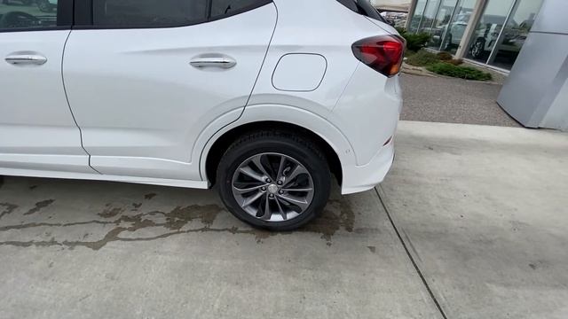 White 2022 Buick Encore GX Essence Review - GSL GM City - Calgary смотреть онлайн