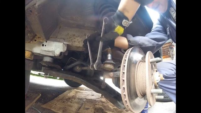 How to change the steering tips / Как поменять рулевые наконечники смотреть онлайн