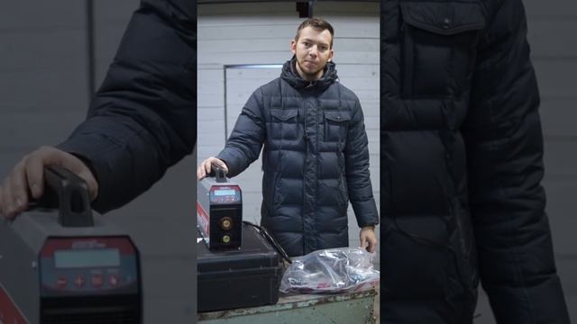 Обзор линейки сварочных инверторов Патон серии ВДИ ПРО на примере аппарата ВДИ-200ПРО. смотреть онлайн