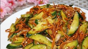 Чем дольше стоит, тем вкуснее! Летний салат из огурцов. Быстрый и простой салат из огурцов.