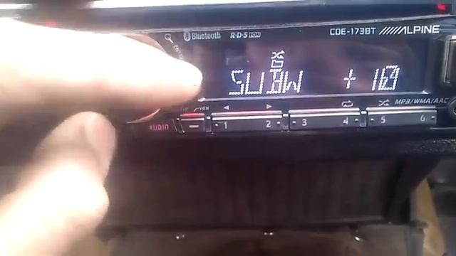 Обзор магнитолы Alpine CDE-173BT смотреть онлайн