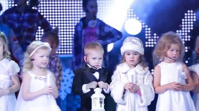 ТАЛАНТ ГРУПП - Мюзикл "Новогодний Экспресс" - номер "Франция" исп. 1 и 2 группы, ТРИО 22 декабря смотреть онлайн