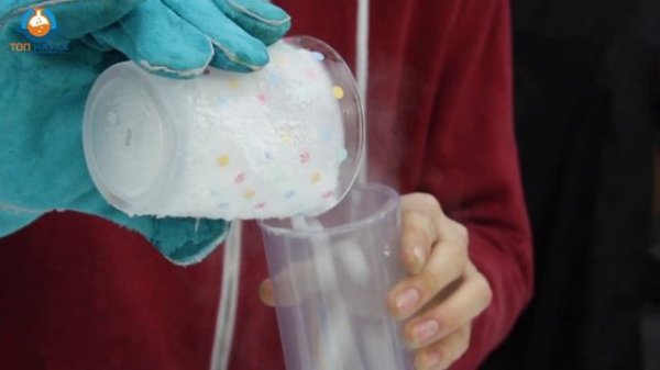 Science Experiment | Играем ссухим льдом:Простые эксперименты которые можно провести дома | ТОПНАУК