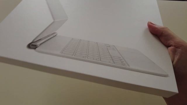 Unboxing NEW iPad pro 2021 & Stunning White Magic Keyboard |11 inch M1 chip смотреть онлайн