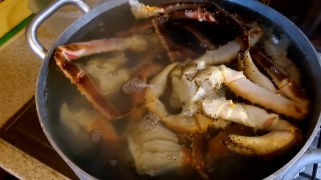 Крабы сами приползли и варятся смотреть онлайн