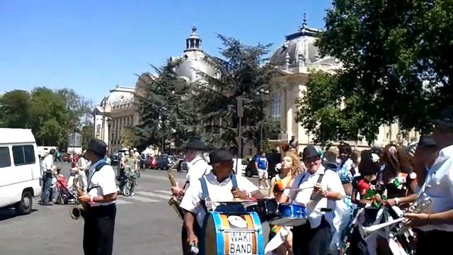 Waki Band au Carnaval Tropical de Paris 2011.mp4 смотреть онлайн