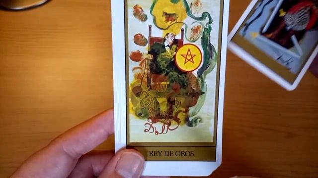 Reading "art" tarot decks: another level смотреть онлайн