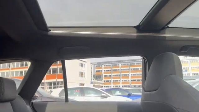 TOYOTA Corolla Touring Sports 2.0 HSD Premium e-CVT смотреть онлайн