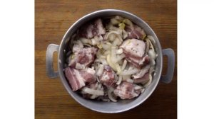 Свиные рёбрышки, томленые в луке | Как приготовить свиные рёбра