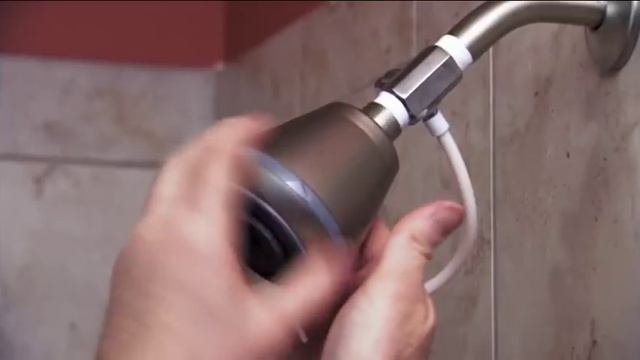 Now while you're showering, you can Breeze away food particles and plaque. смотреть онлайн