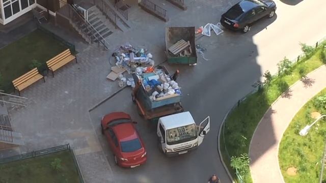 Вывоз мусорного контейнера