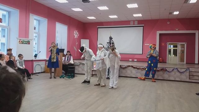 3 белых коня зал смотреть онлайн