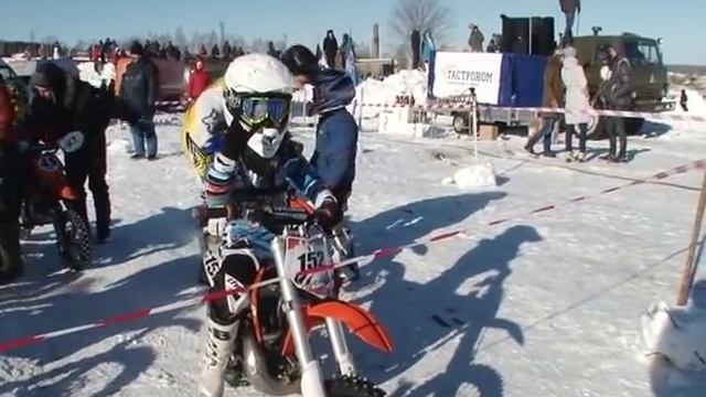 Зимний мотокросс смотреть онлайн