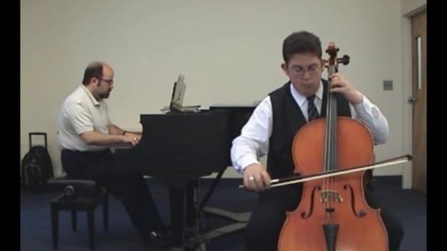 Charlie Wasserman plays Bourree by W.H. Squire смотреть онлайн