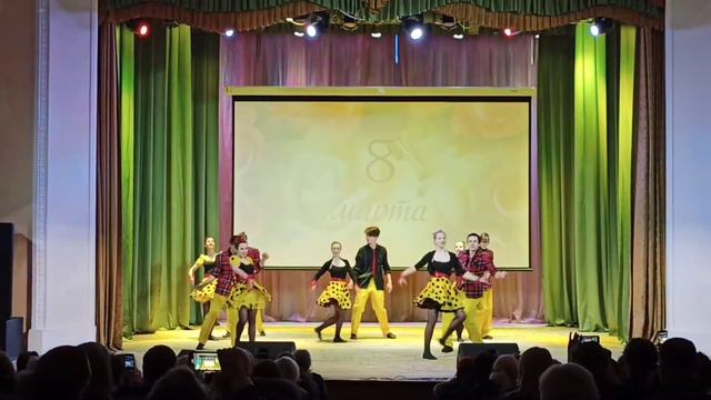 8 марта, ЗКНТ АТ Фейерверк, Стиляги смотреть онлайн