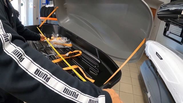 Автобокс на ремне. MaxBox PRO 380 в цвете серый матовый. Обзор от ВоронежАвто смотреть онлайн