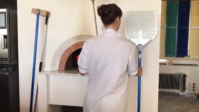 На выездном обучениии пиццайоло в Ялтинском ресторане смотреть онлайн