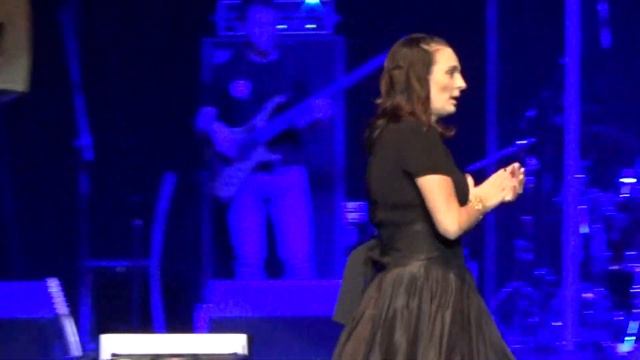 Елена Ваенга - "Леди Ди", "Осень", "Намастэ" / Хабаровск (19.10.16.) смотреть онлайн