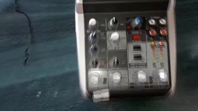 TASCAM TM-80 y XENYX Q502 - Unboxing y Test de audio смотреть онлайн