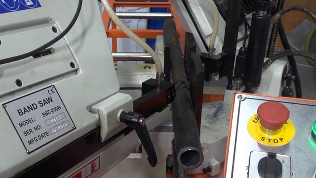 Ленточнопильный полуавтоматический станок STALEX SBS-250B смотреть онлайн