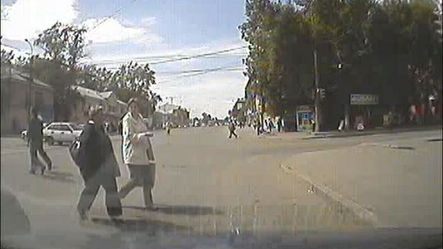 Курсантка автошколы Элит-Авто видеокамера_2.avi смотреть онлайн