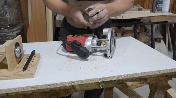 Фрезер с 12 мм цангой. Первые 4 минуты смотреть обязательно!