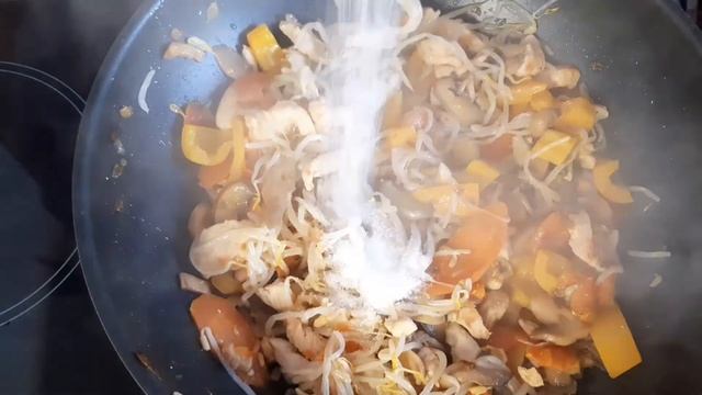 Курица с овощами в соусе Карри/Китайская Кухня ?? смотреть онлайн