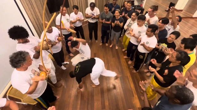 MESTRE MANCHINHA E MESTRE WELL | CAPOEIRA CORDAO DE OURO MALAYSIA смотреть онлайн