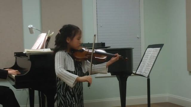Claire E. Cho - J.S. Bach violin concerto 1 A minor, I. Allegro смотреть онлайн