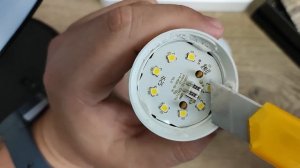 Простой и быстрый ремонт светодиодной лампочки своими руками!