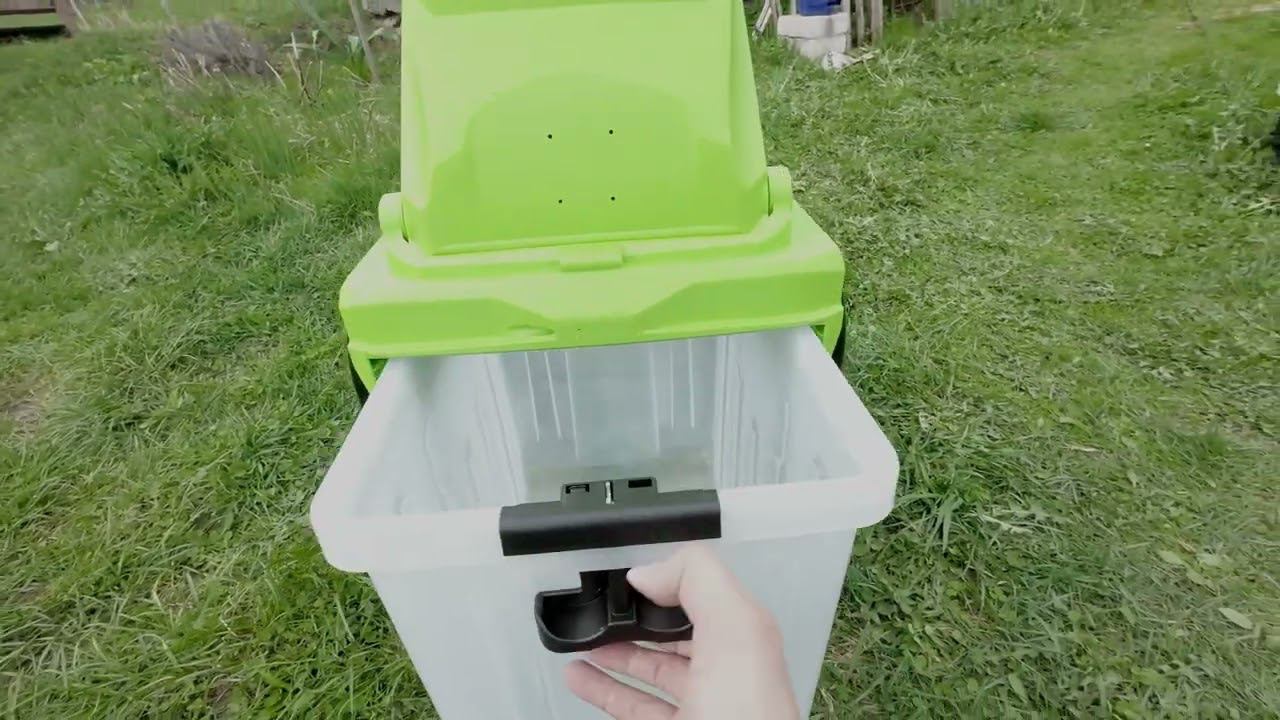 Как превратить садовые отходы в бесплатное удобрение? Обзор измельчителя Greenworks GACSB смотреть онлайн