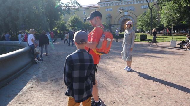 Фонтан у адмиралтейства. После похода в Эрмитаж. Среда, 26 июня 2024 г