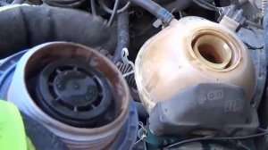 Куда уходит   девается антифриз, тосол из расширительного бачка если течи нет