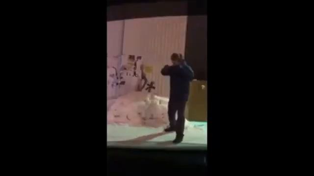 100500 РЖАЧЬ НОВОЕ ПРИКОЛ ЛУЧШЕЕ Дальнобойщик Угостил Ворона Пирожком смотреть онлайн