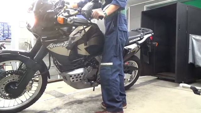2001 Honda Africa Twin750-2 l смотреть онлайн