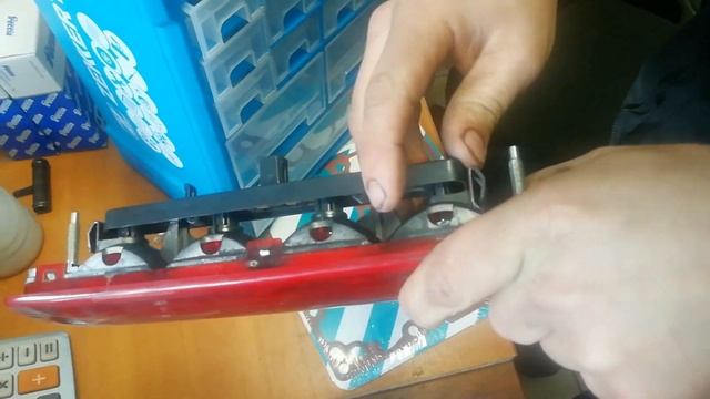 Замена лампочек верхнего стоп сигнала 250 Fiat Ducato смотреть онлайн