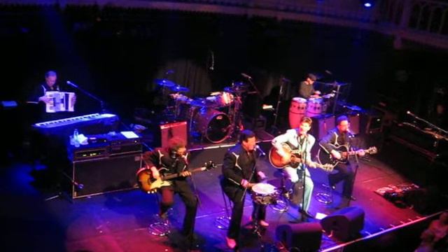 Chris Isaak 11 04 2007 5 nummers acoustic смотреть онлайн