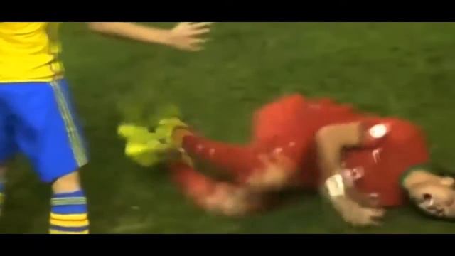 ZLATAN Vs PEPE - WILD MOMENTS