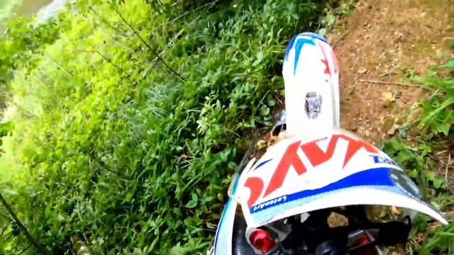 Покатушка на питбайках вдоль реки. ПУТЬ В 40 КМ часть 1 смотреть онлайн