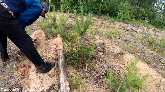 Этот коп свёл меня с ума! Куски танков лежат прямо на поверхности в 2019 году! смотреть онлайн