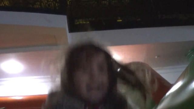 Дети играют в парке аттракционов Василиса веселится на детской площадке Видео для детей смотреть онлайн