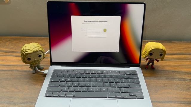 MacBook Pro 14 com CHIP M1 PRO com 16GB e 1TB de espaço. Unboxing e Configure o Mac смотреть онлайн