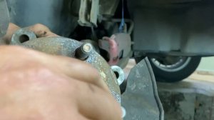 Замена переднего ступичного подшипника. Джили Ес7.