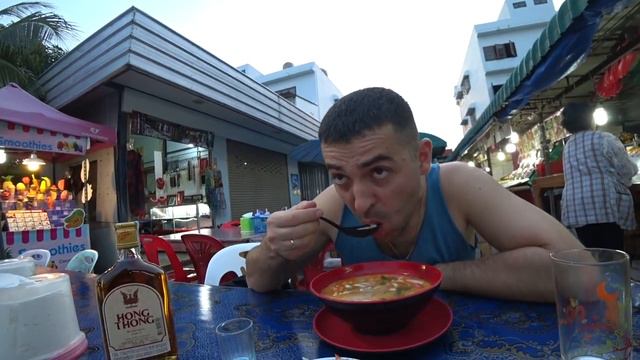 Ближе к Лету Тайланд Паттайя 2019 VLOG №1 Обзор номера в отеле Garden Wing, обжорные ряды смотреть онлайн