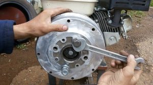 Центробежное сцепление, так еще не кто не делал. /// Без ТОКАРЯ, все сам, ДЕШЕВЛЕ не соберешь ///.