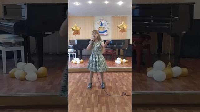 Мир похож на цветной луг смотреть онлайн