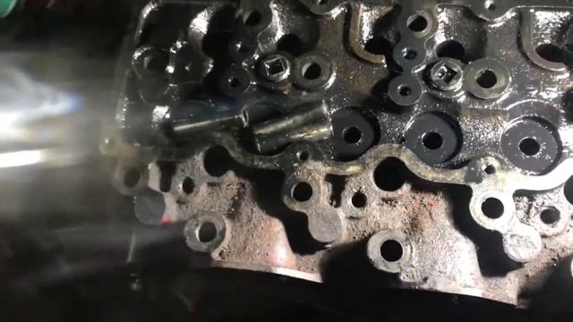 ФАВ 1051 .  Ремонт головы.