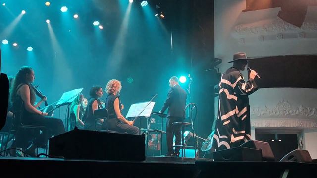 Blinding Lights - Сергей Сыр #концерт #владивосток #оркестр #theweeknd #blindinglights